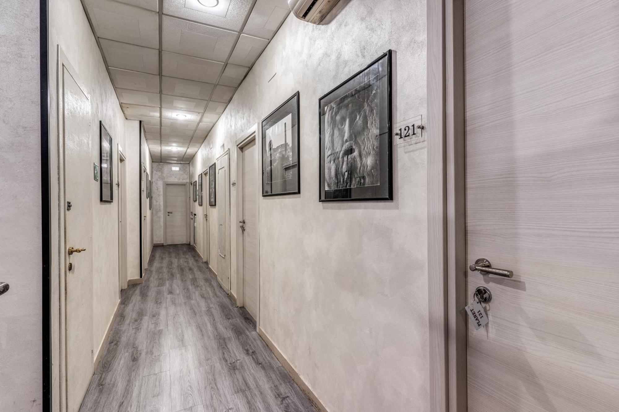 Hotel Planet Рим Екстер'єр фото