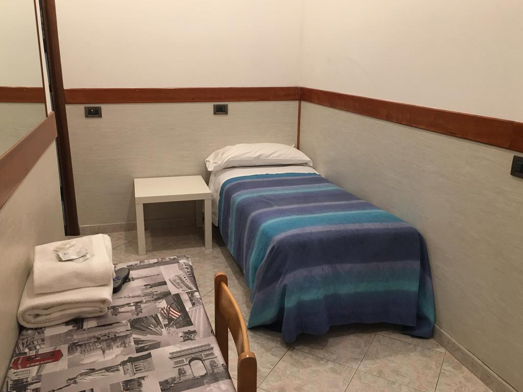 Hotel Planet Рим Екстер'єр фото